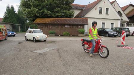 KNOBLEHARJEVO 2018 - Prihod starodobnih mopedov in oldtimerjev 1